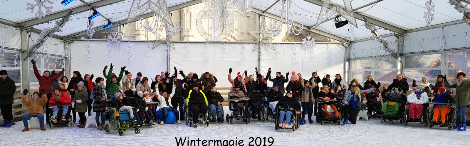 Donderdag 12 december 2019 werden alle personen met een erkende beperking uitgenodigd, door de werkgroep Toegankelijk Tienen, om gratis te schaatsen op de Grote Markt van Tienen.