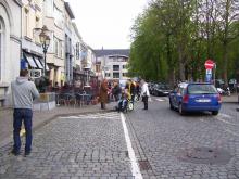 Werkgroep Toegankelijk Tienen is tevreden met de volgende fase voor de heraanleg van de Grote Markt te Tienen, maar blijft waakzaam. Een tentoonstelling omtrent “Toegankelijk Tienen – 20 jaar actie!” is pas voorbij en de werkgroep kan zich verheugen over een positief bericht rond de reeds 4 jaar aangekondigde verfraaiing van de Grote Markt van Tienen. Er is vooruitgang te noteren! Toch blijft de werkgroep waakzaam. Ze zal de geplande fasering voor de werken van dichtbij opvolgen. Ze zal erover waken dat ook